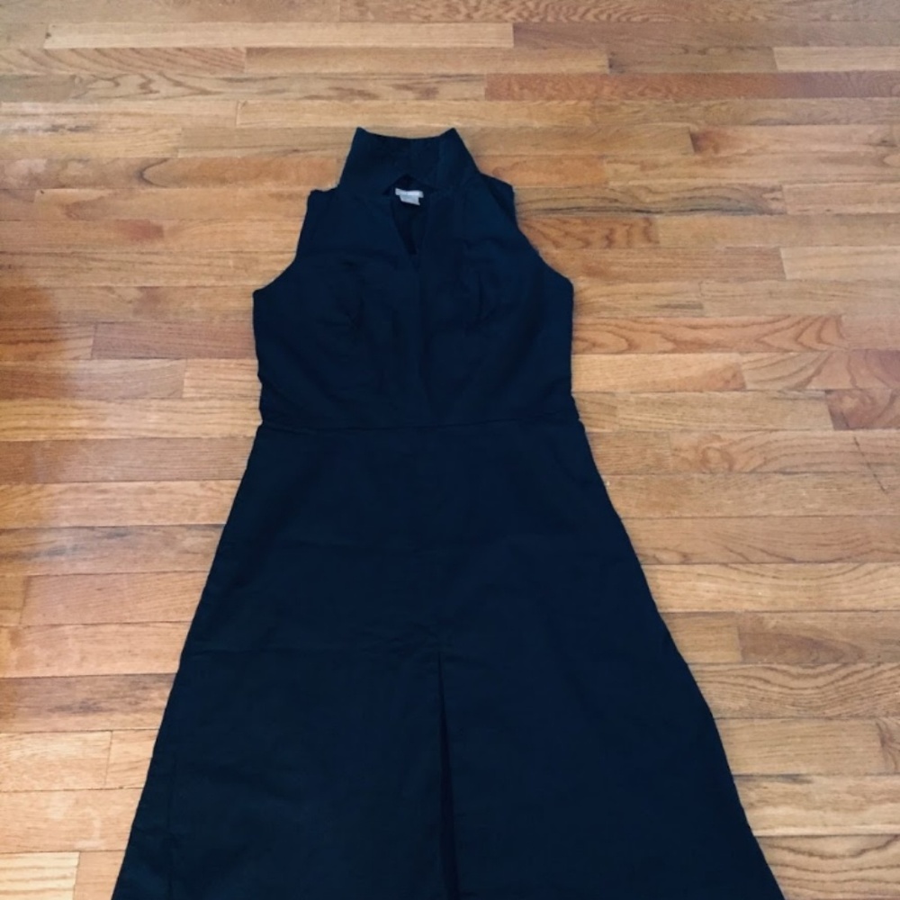 Ann Taylor Size: 2. Like new. - Picture 1 of 8